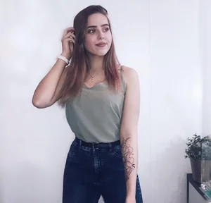 Moni